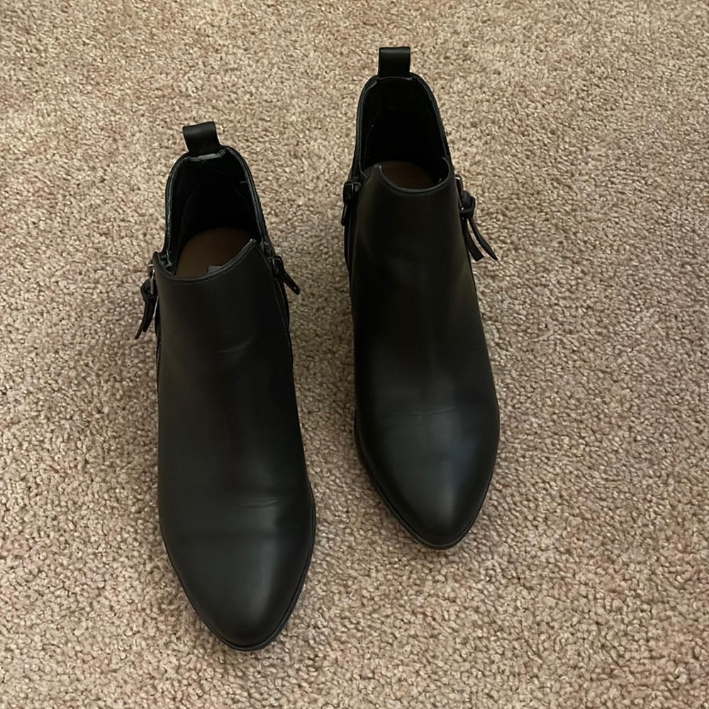 MIA Auden Black Booties